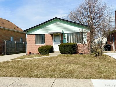 17459 Roseville Blvd