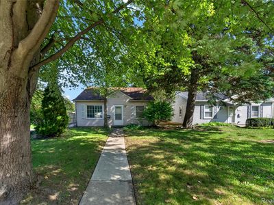 4128 Elmhurst Ave