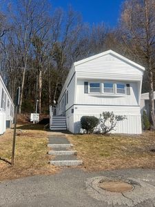 32 Mustang Ave