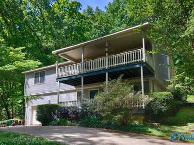 180 Vicki Ln