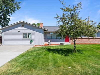 114 N Kellogg St