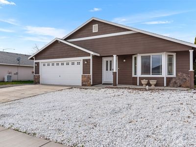 Property at 715 NE Hilltop Avenue, Quincy, WA