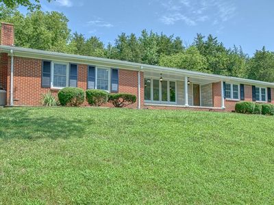 121 Stone Ln