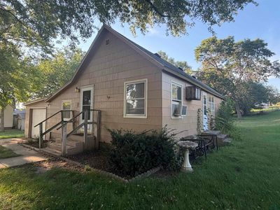 851 Iowa St