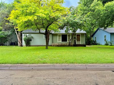 1009 Denton St