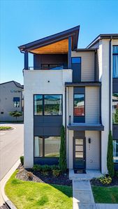697 Burnside Pl