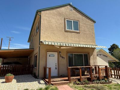 2087 Main St