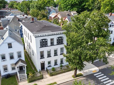 522 Elm Street
