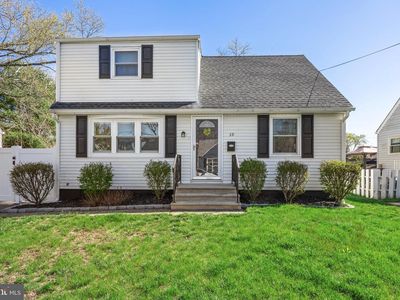 Property at 39 Longwood Dr, Hamilton, NJ