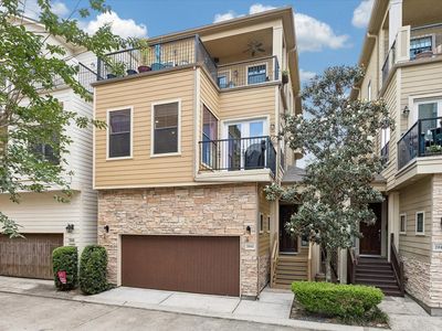 2041 W 14th 1/2 St