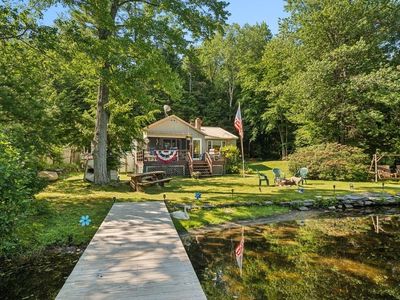 25 Lakeside Drive