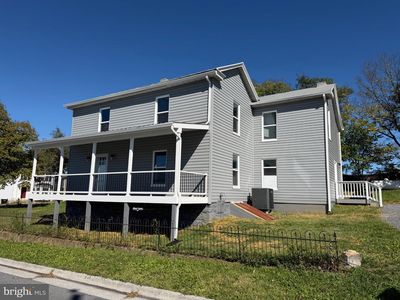 427 Thompson St