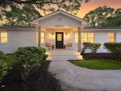 406 Rollingreen Rd