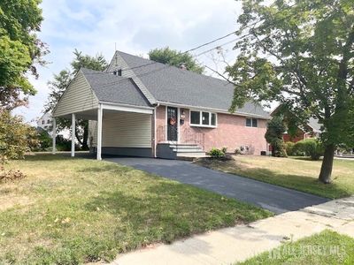 106 Athens Ave