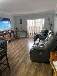 1075 W 68th St APT 403