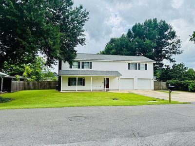 813 Edgewood Dr