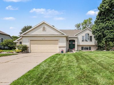 2114 Arbor Ct NW