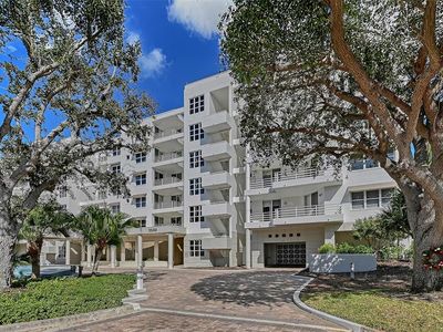 2550 HARBOURSIDE DRIVE #334