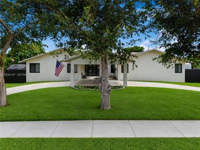 225 NW 21st St