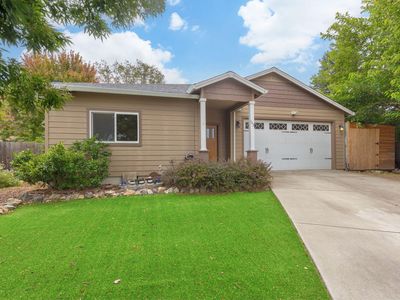 Property at 113 Chelsea Ct, Phoenix, OR
