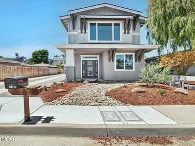 275 N 4th St