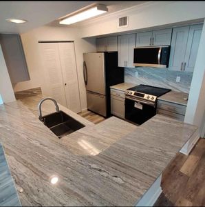 1000 Scotia Dr APT 506