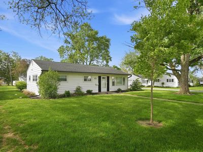 Property at 866 W Franklin St, Berne, IN