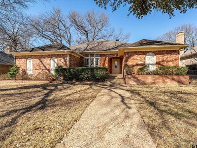 815 Woodland Hills Dr