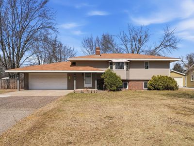 833 Lewis Pl
