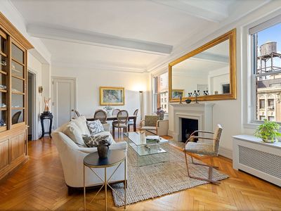 302 W 86th St APT 12A