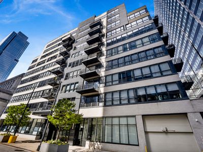 130 S Canal St APT 715