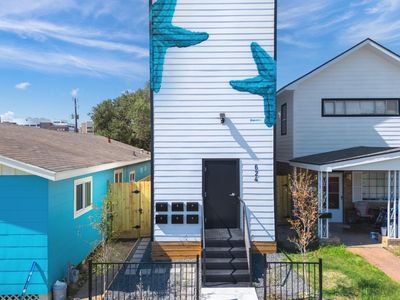 624 Avenue H