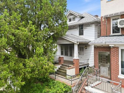 129 Senator St