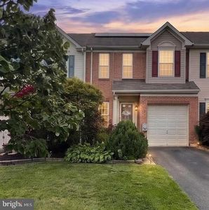 Property at 10 Peppermint Dr, Lumberton, NJ