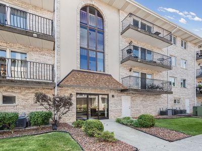 6248 S Gullikson Rd APT 2E