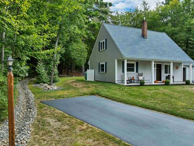 11 Knoll Road