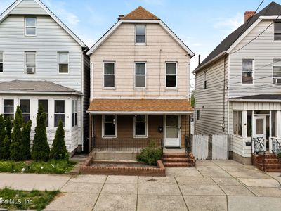 51 Lynhurst Ave