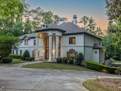 1 Cascade Pointe Dr SW