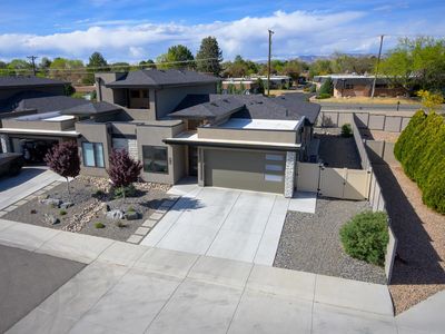 2720 Centercliff Dr