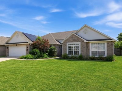 907 N Quail Ter