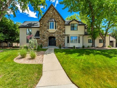 1956 E Brandon Park Pl S