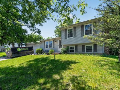2261 Quartz St