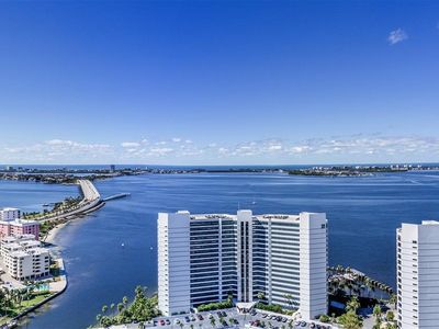 555 Quay Cmn #PENTHOUSE 2002