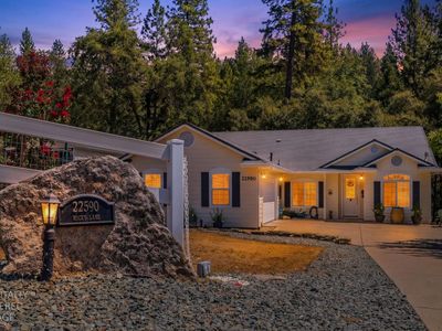 22590 Rocky Ln