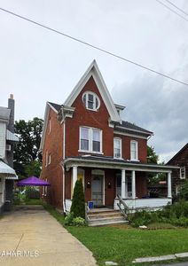 904-906 23rd Ave