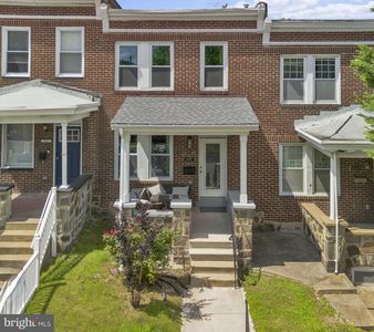 624 W 33rd St