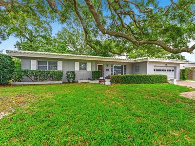 Property at 1705 Indian Rocks Rd, Belleair, FL
