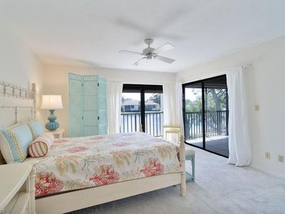 560 Retreat Dr #3-202