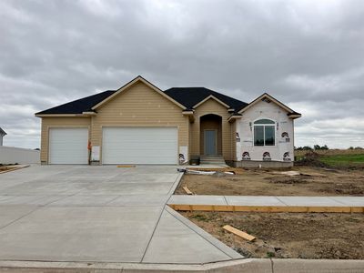 2211 Huntwood Dr