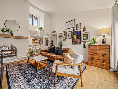 5910 Sandhurst Ln APT 241